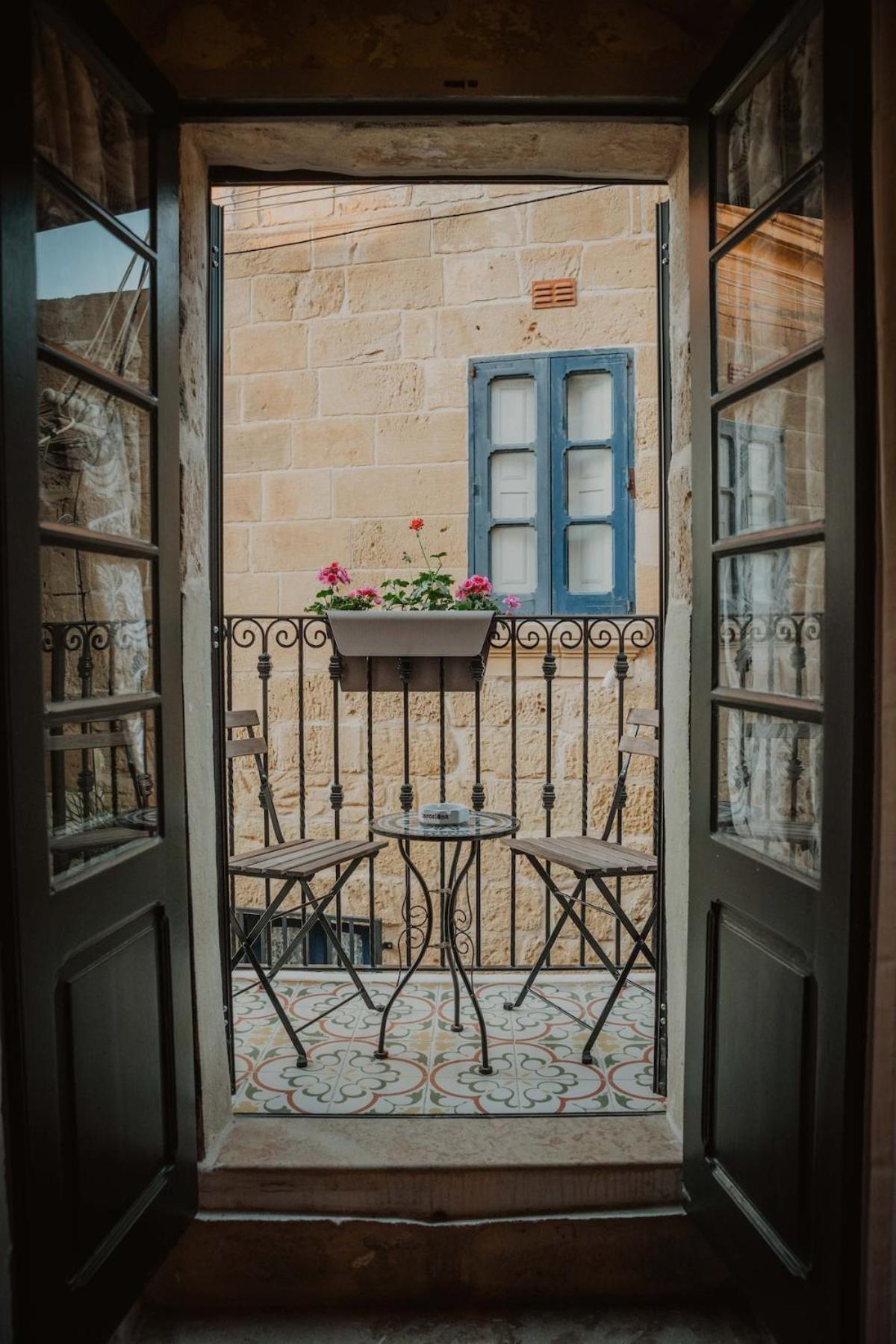 Bell & Beam - A Timeless Gozitan In * Victoria